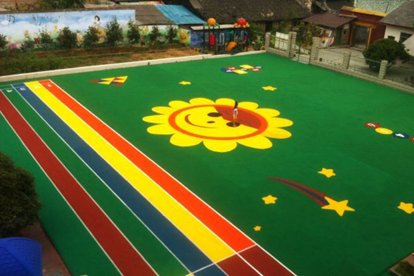 沈陽(yáng)幼兒園塑膠跑道施工公司，為孩子的健康成長(zhǎng)保駕護(hù)航